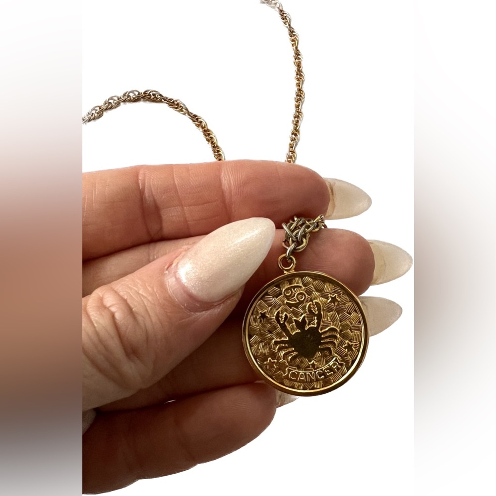 Gold metal cancer ♋️ zodiac medallion necklace